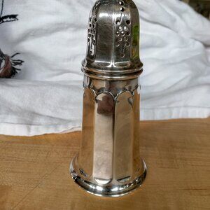 Powdered sugar shaker;silver plated, perfect antique condition. London Sheffield